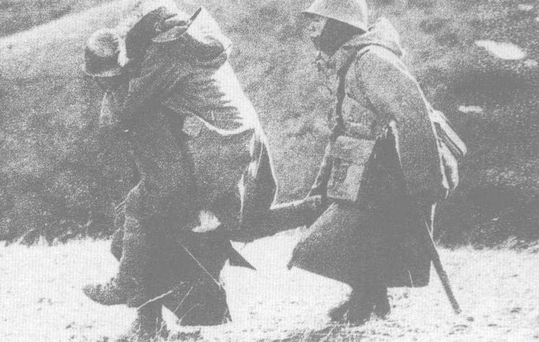 日军在古北口运送伤兵